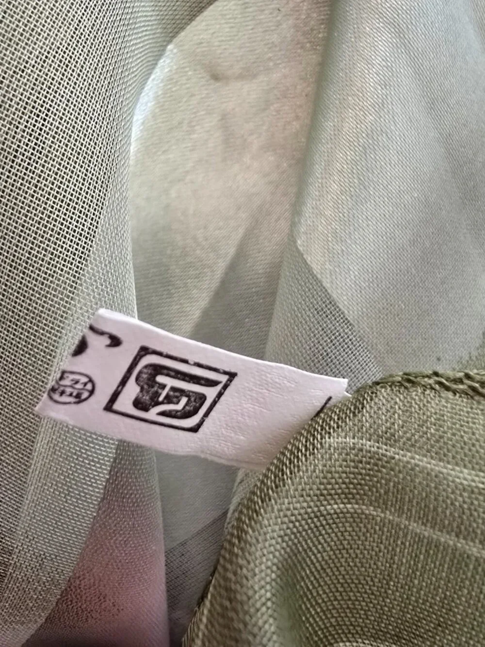 Vintage 100% Silk Scarf in Shades of Green, Palm Tree Motif - Picture 7 of 10